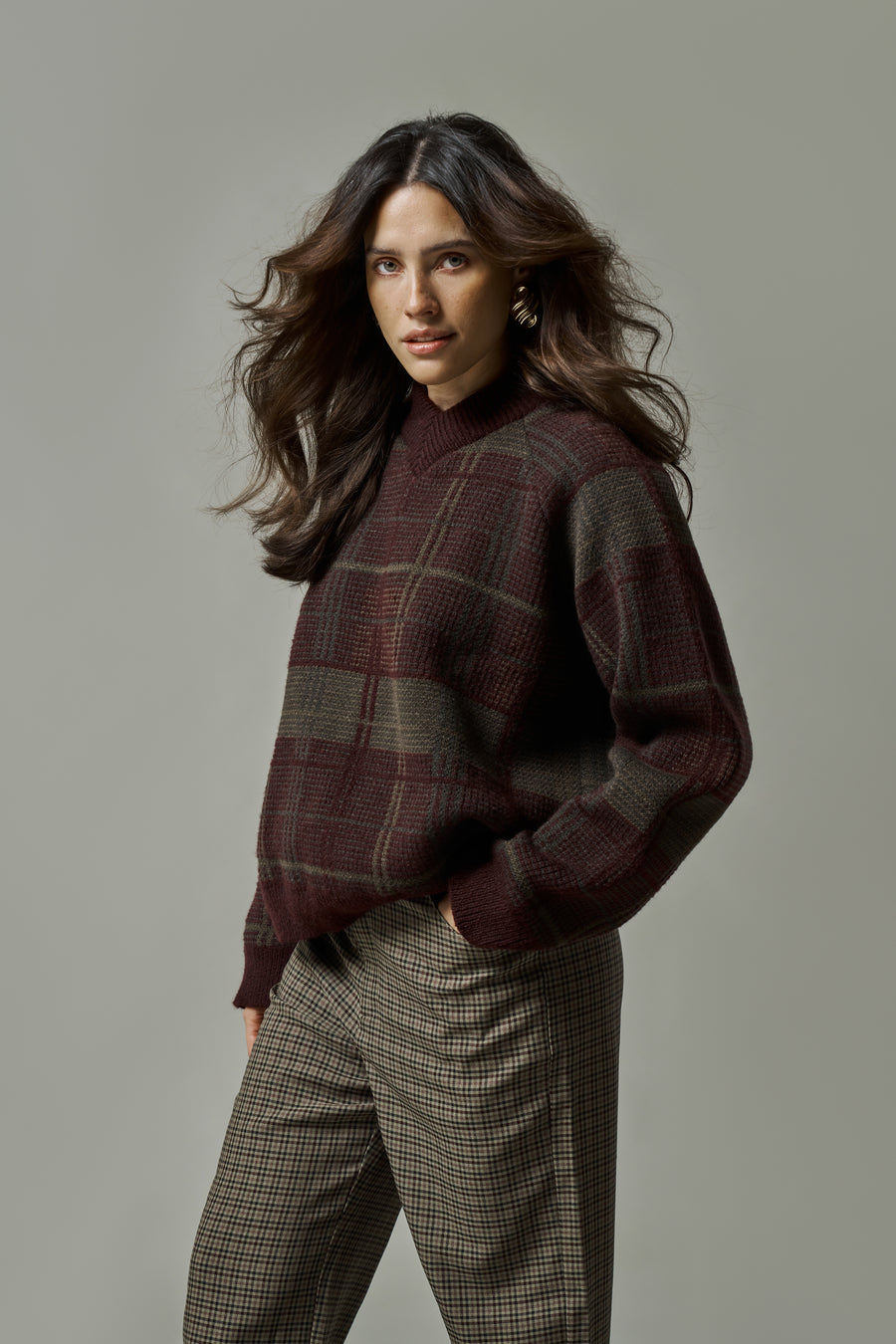 HOMETOWN Check Knit Sweater