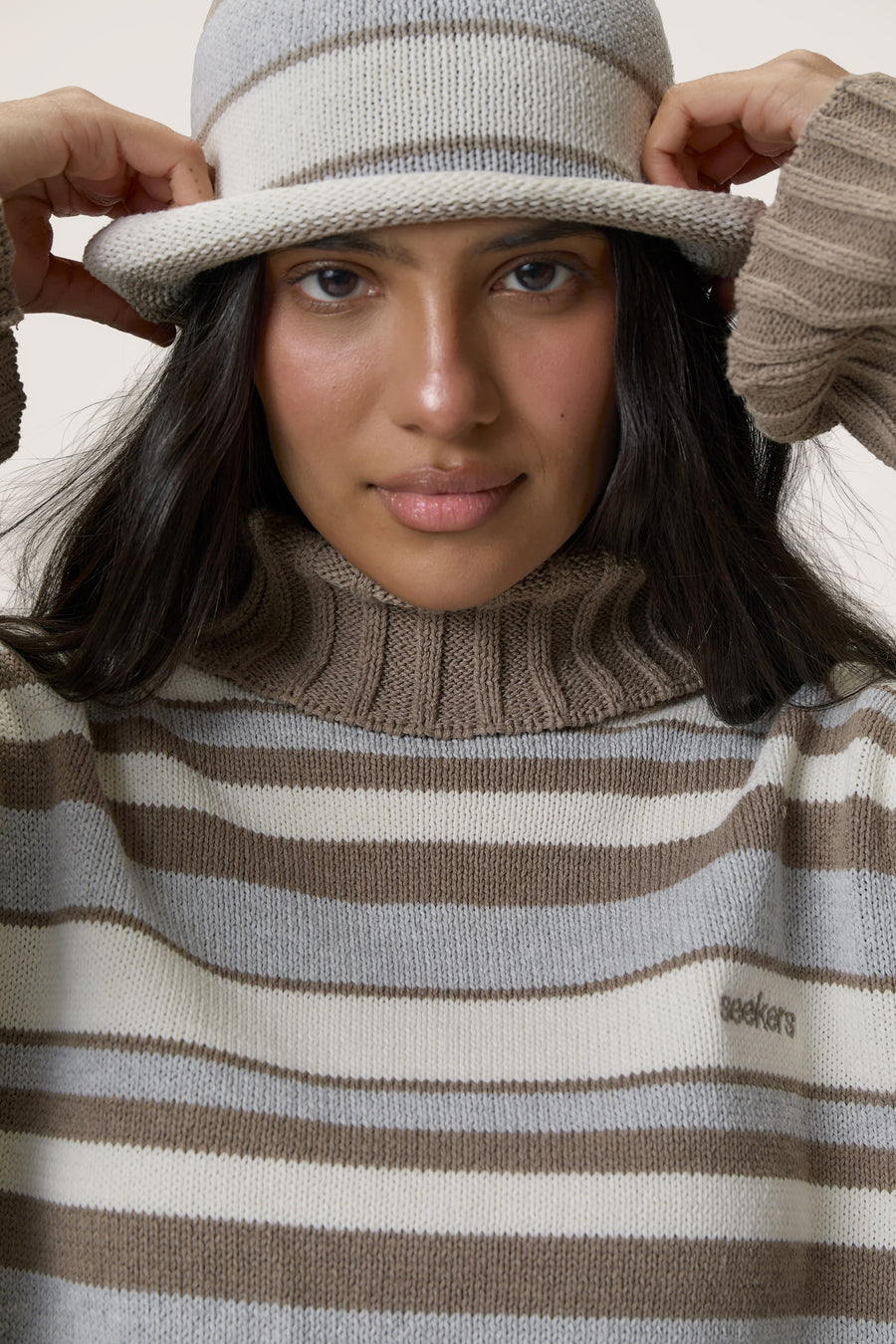 Bella Stripe Roll Hat in Grey
