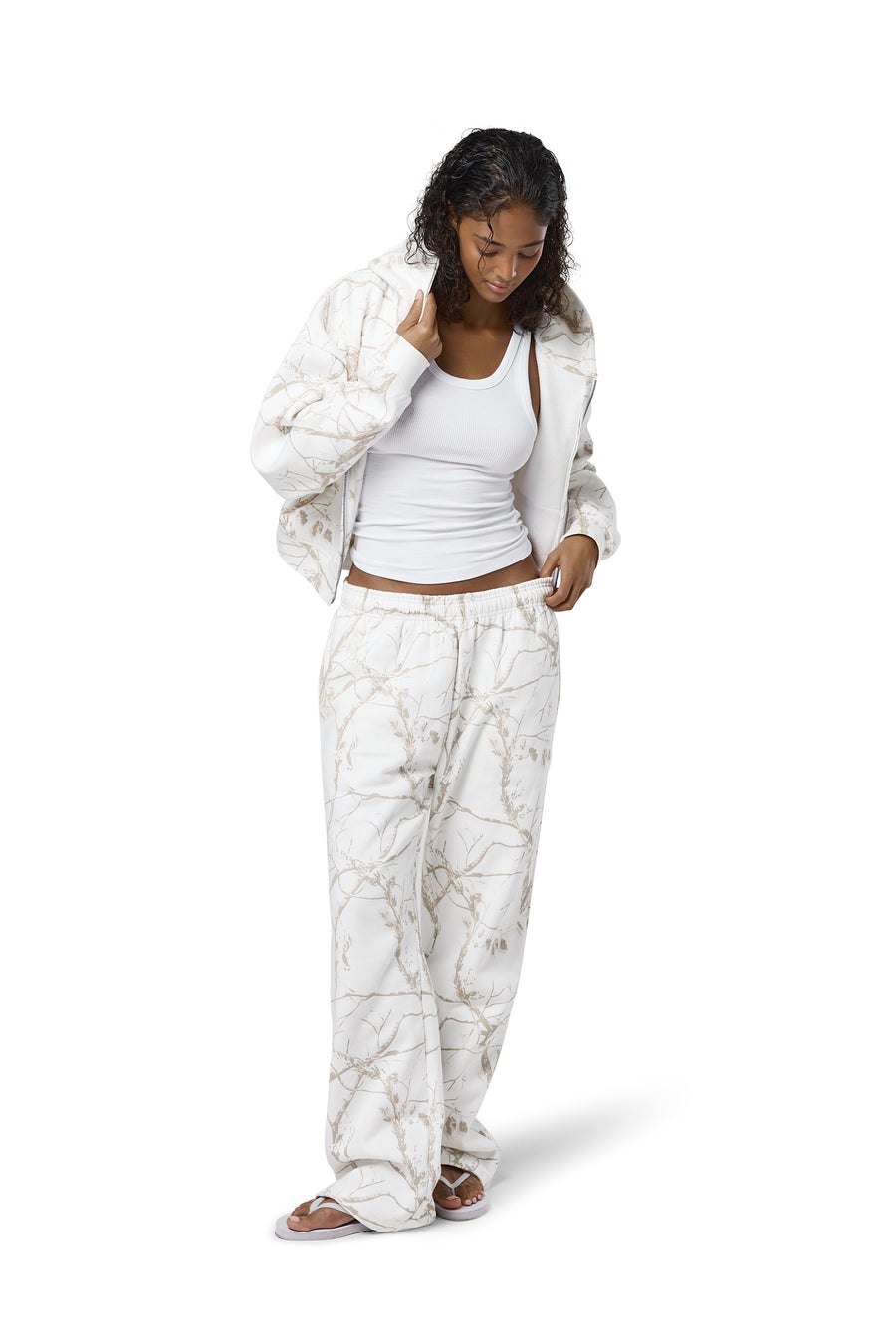 Twiggy Straight Leg Sweatpants in Milk