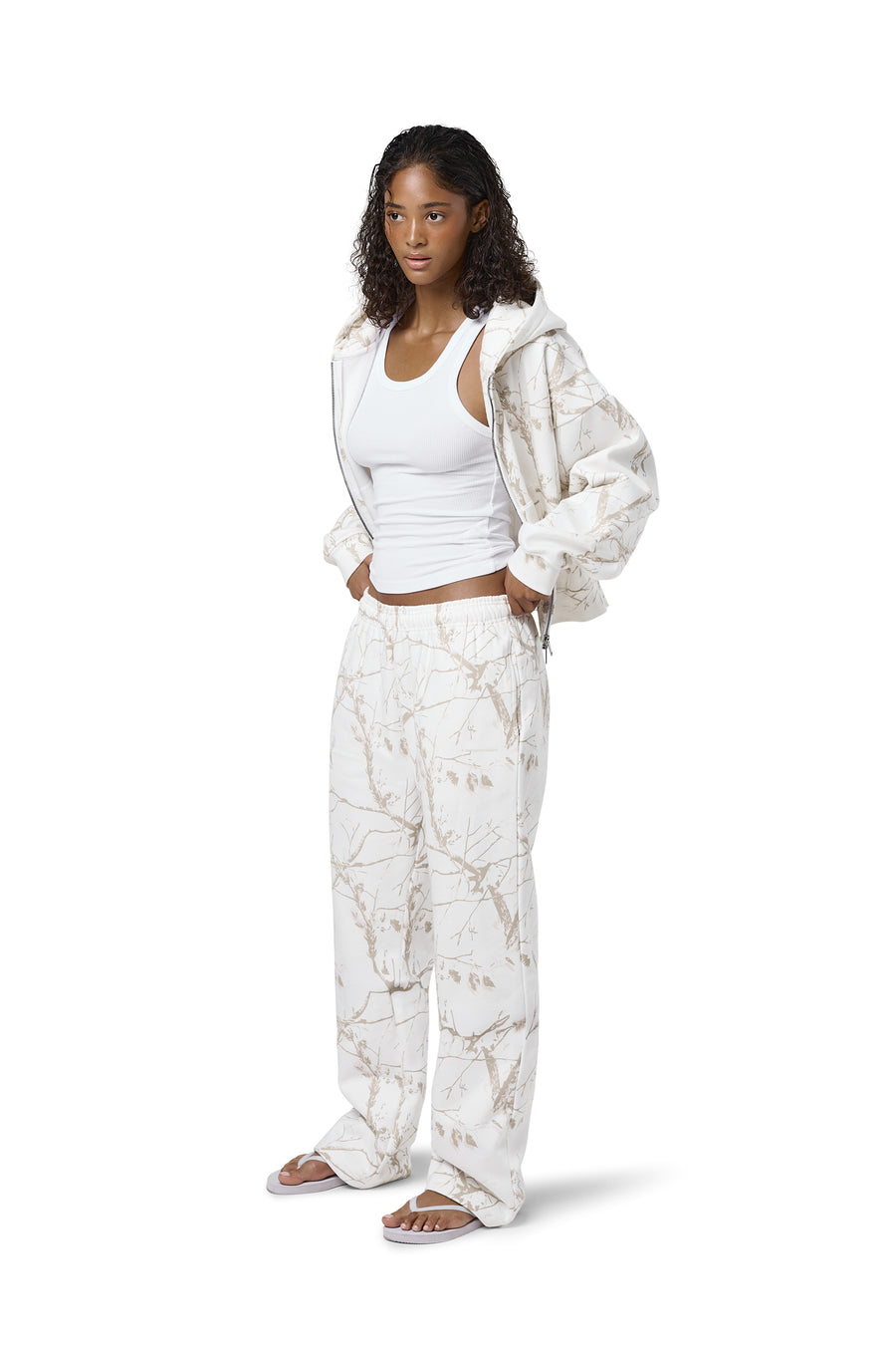 Twiggy Straight Leg Sweatpants in Milk
