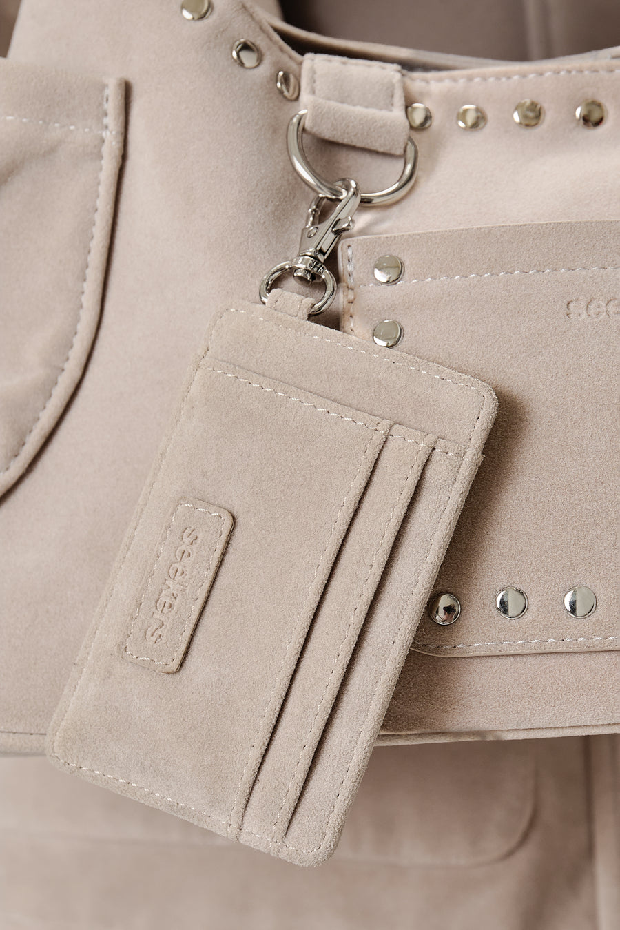 Martha Carryall Bag in Beige