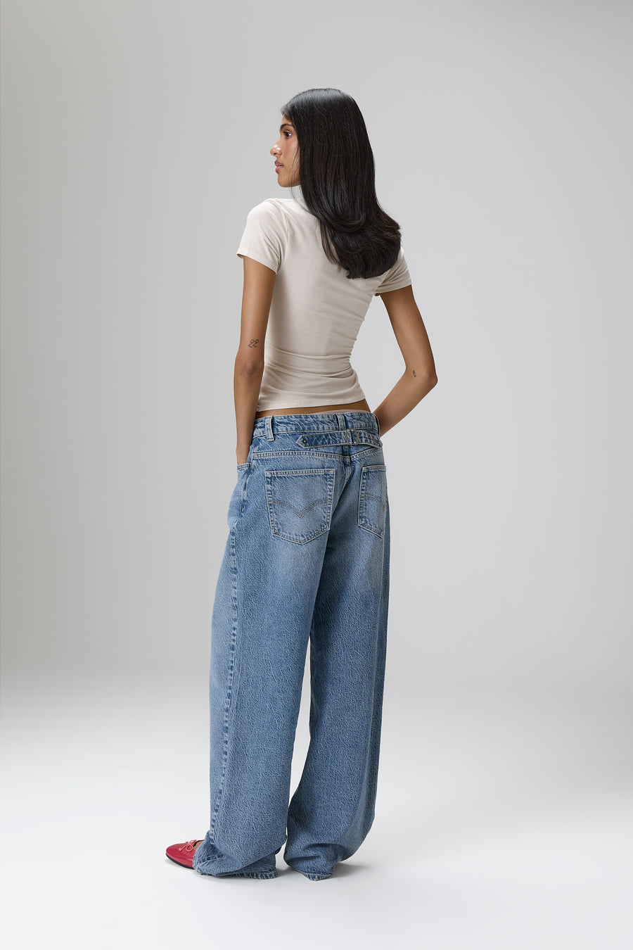 Sally Straight Leg Denim Jeans in Mid-Wash