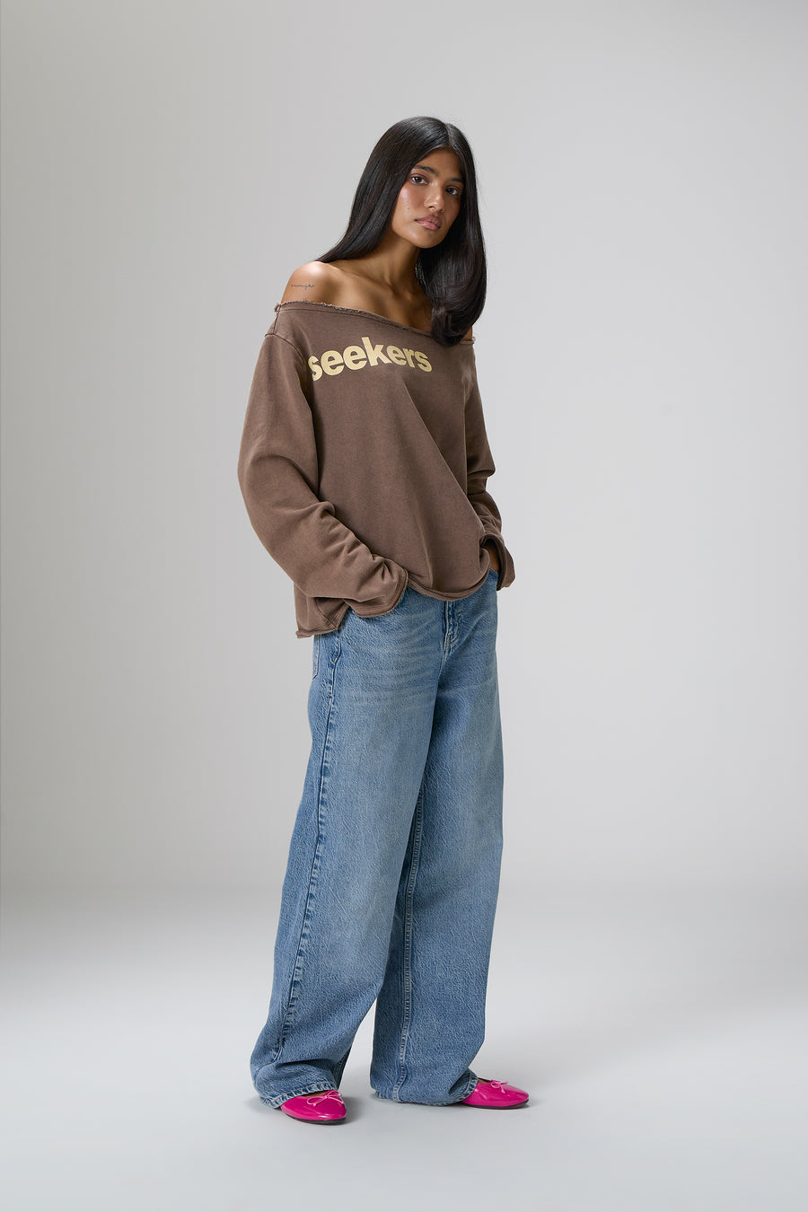 Seekers Slouch Top in Brown