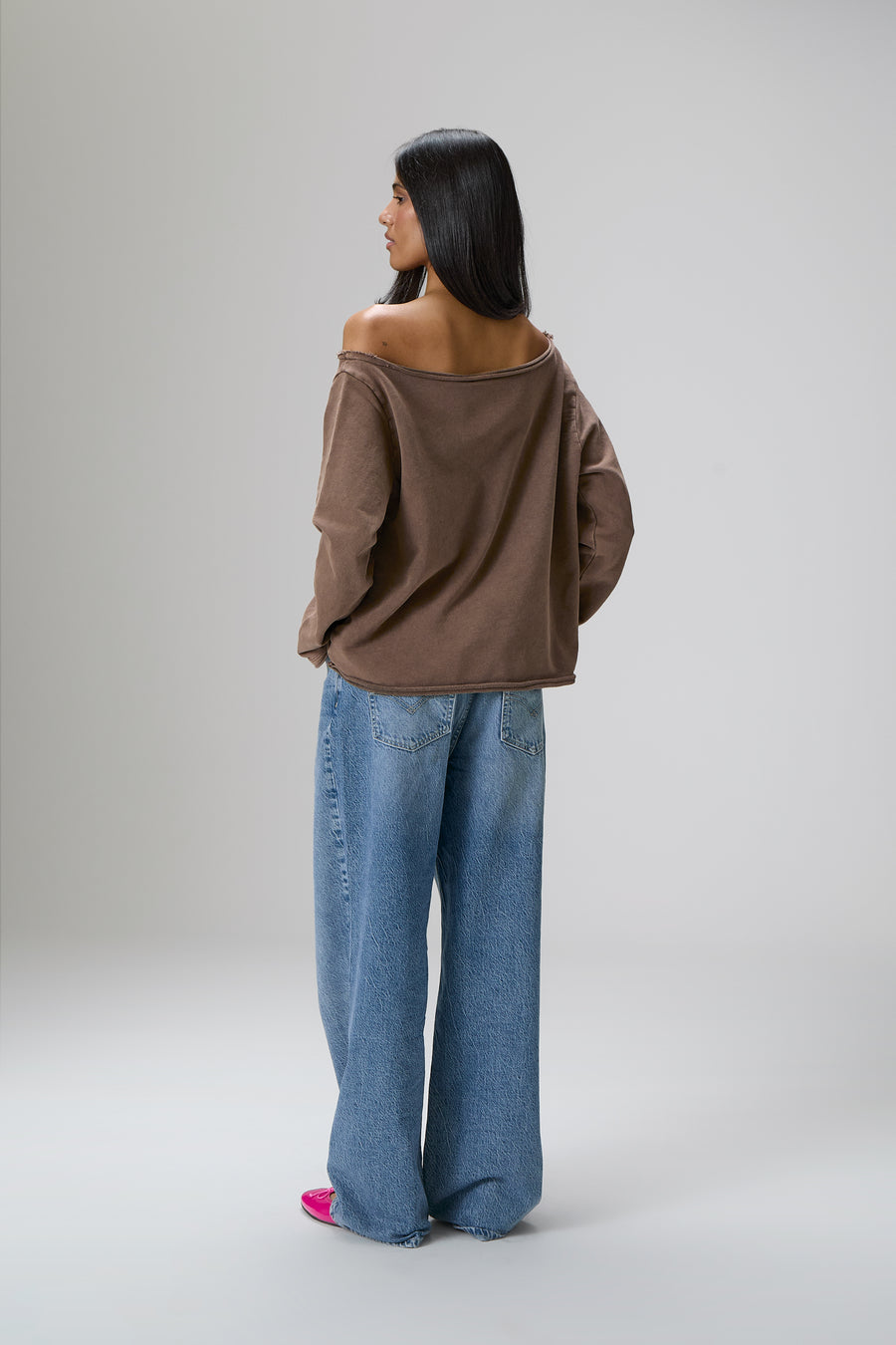 Seekers Slouch Top in Brown