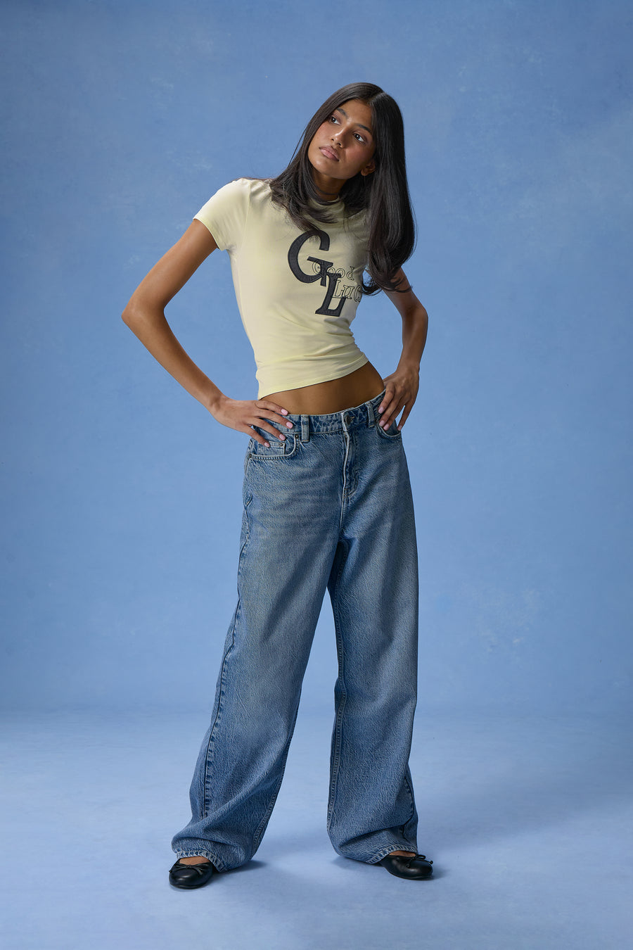 Sally Straight Leg Denim Jeans in Mid-Wash