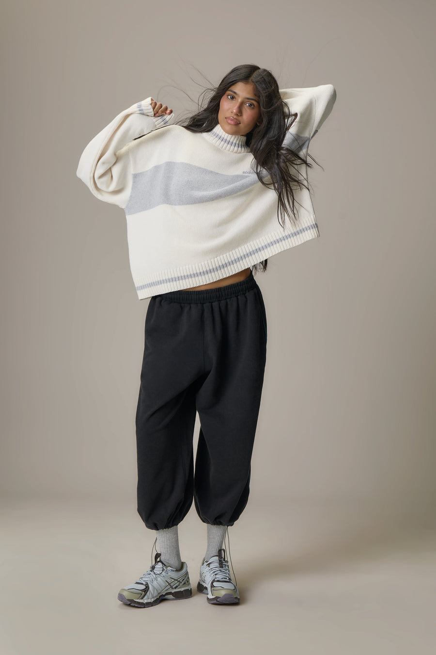 Bebe Roll Neck in Off White