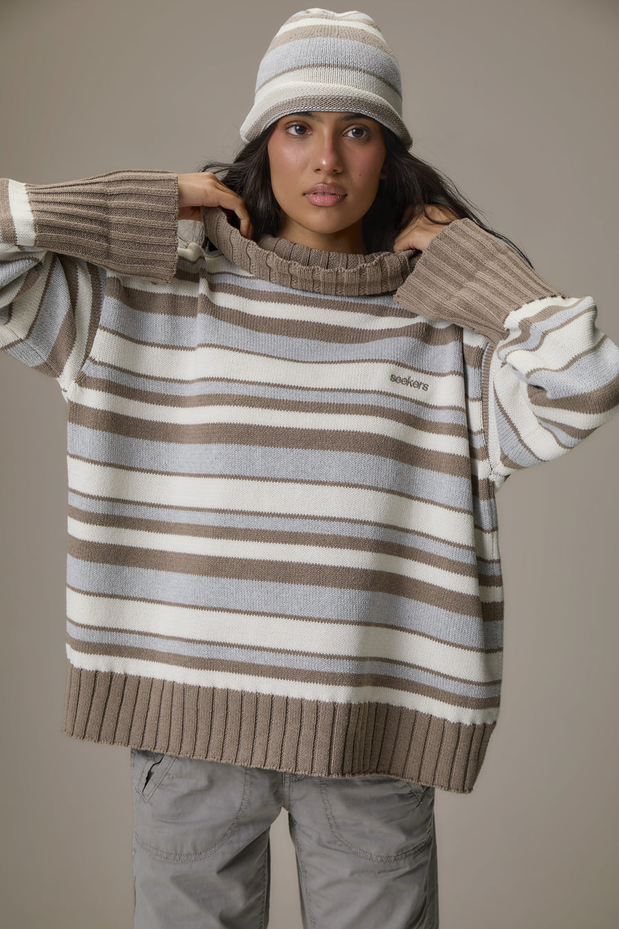 Bella Stripe Roll Hat in Grey