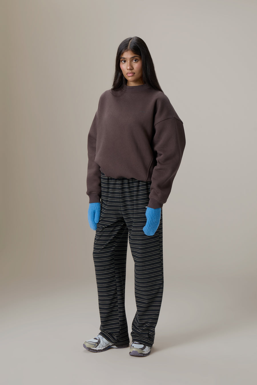 Seekers Classic Sweatshirt in Chocolate Brown