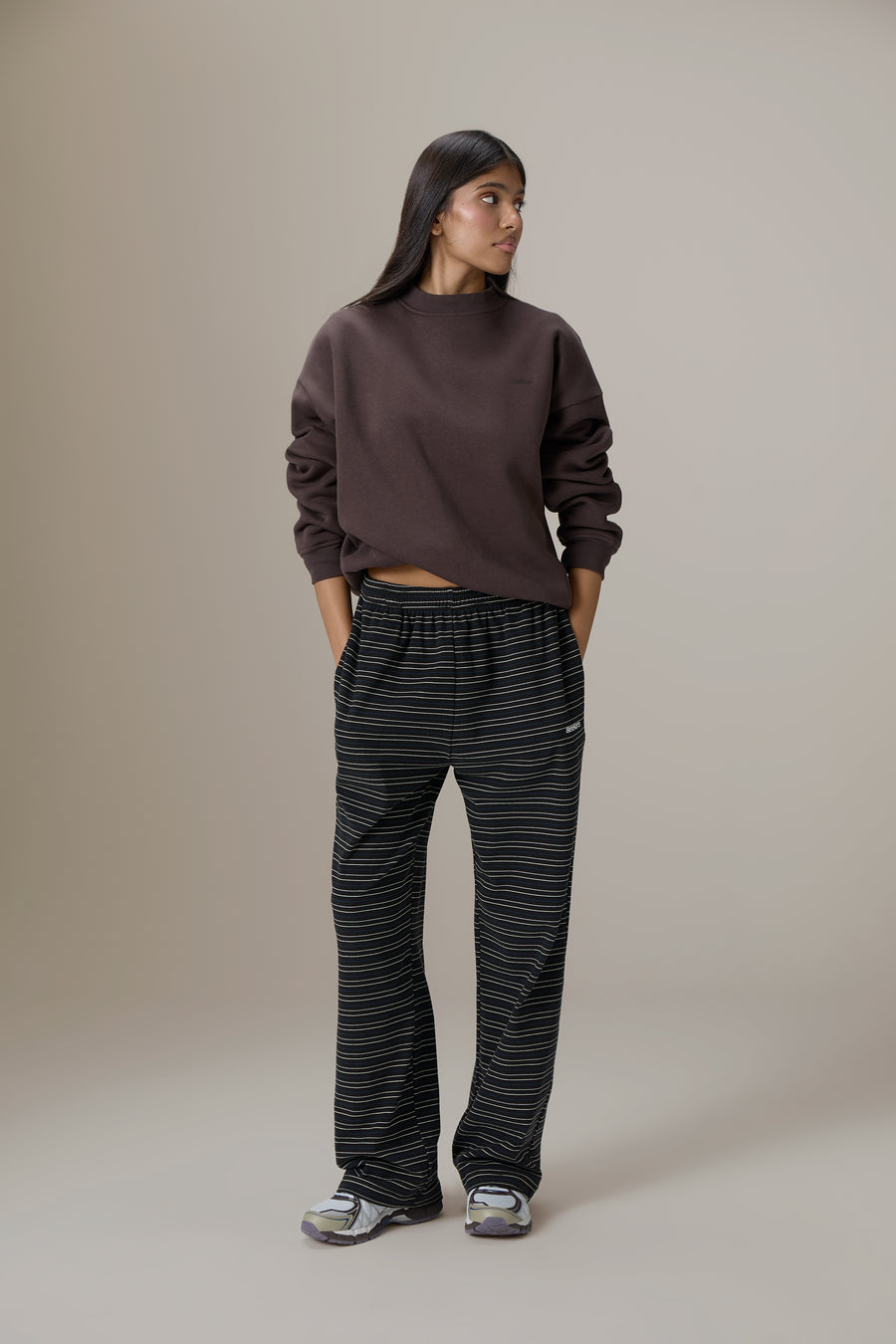 Seekers Classic Sweatshirt in Chocolate Brown