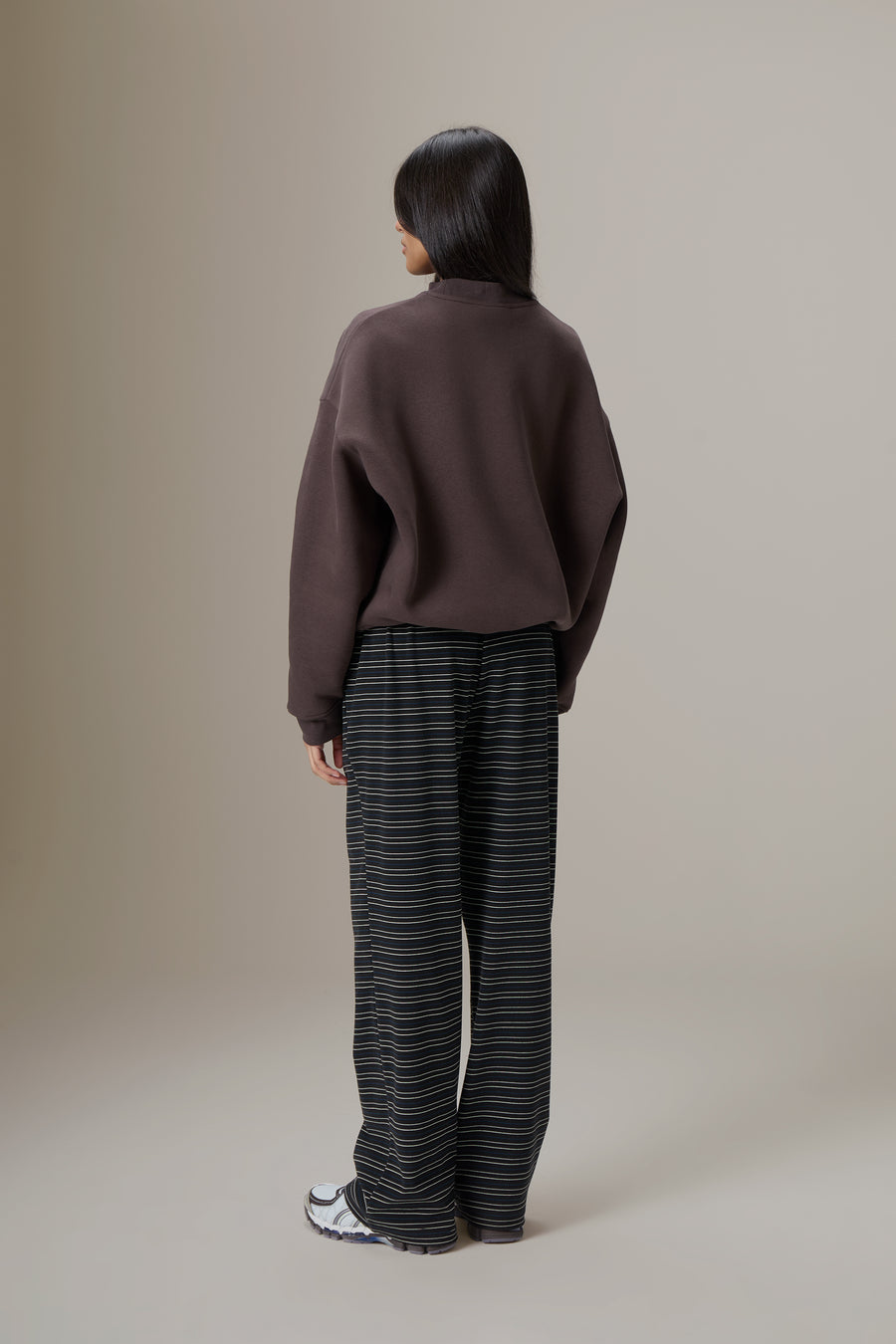 Seekers Classic Sweatshirt in Chocolate Brown