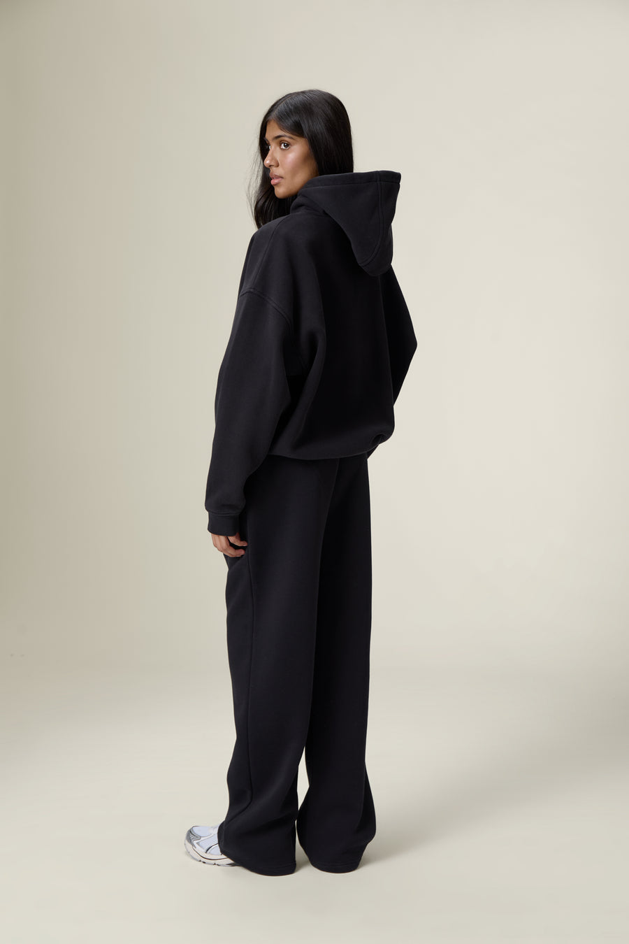 Seekers Classic Wide Leg Sweatpants in Washed Black