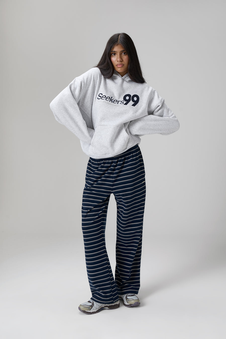 Seekers 99 Hoodie in Passive