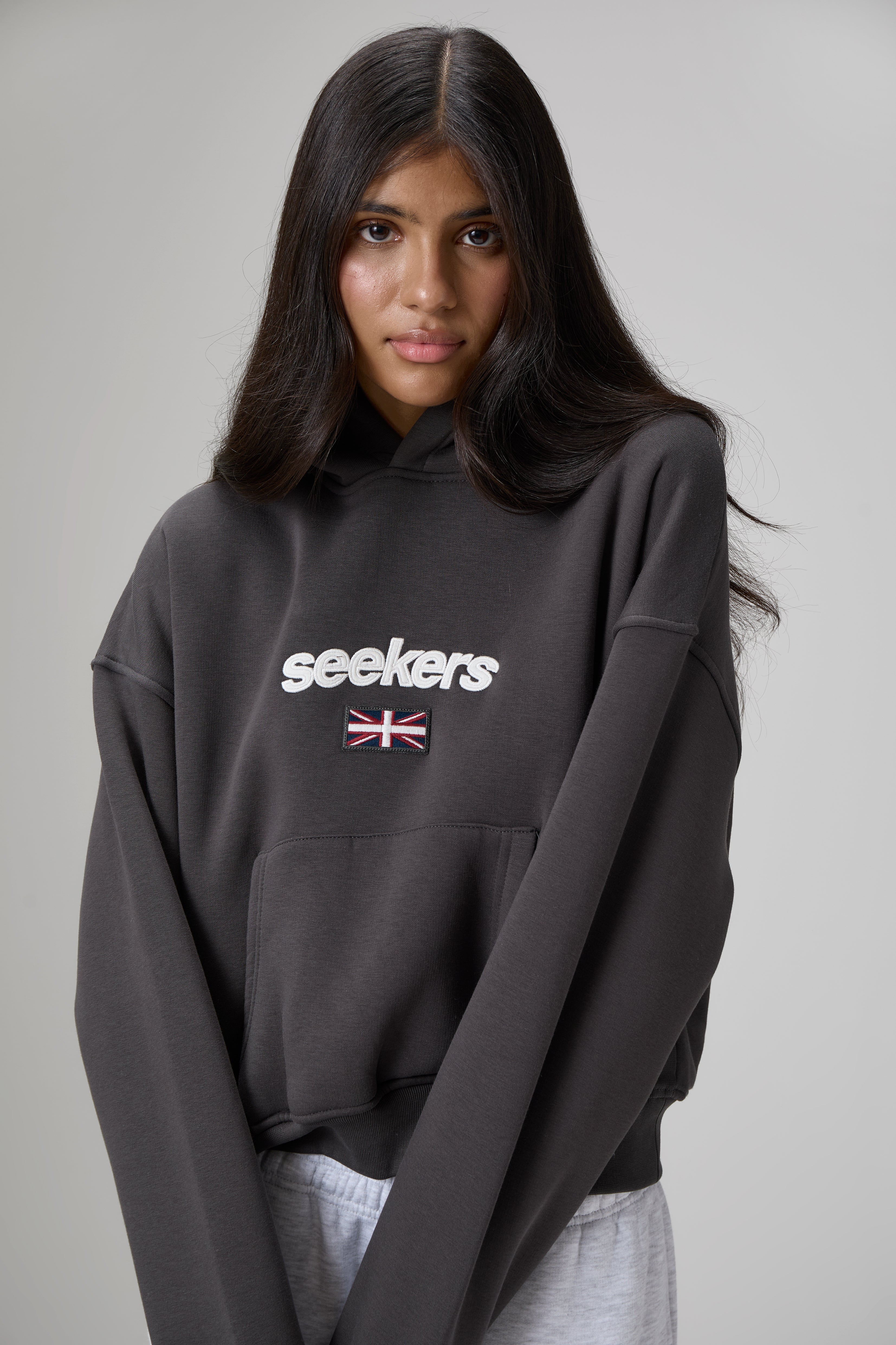 Seekers GB Women's Shrunken Hoodie - Black