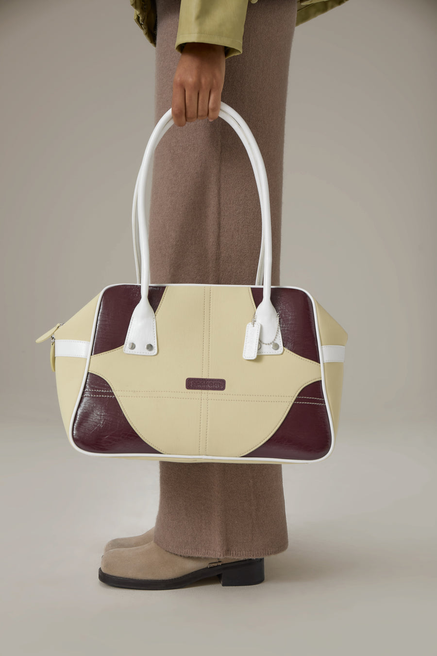 Kitty Shoulder Bowling Bag in Multi Apple