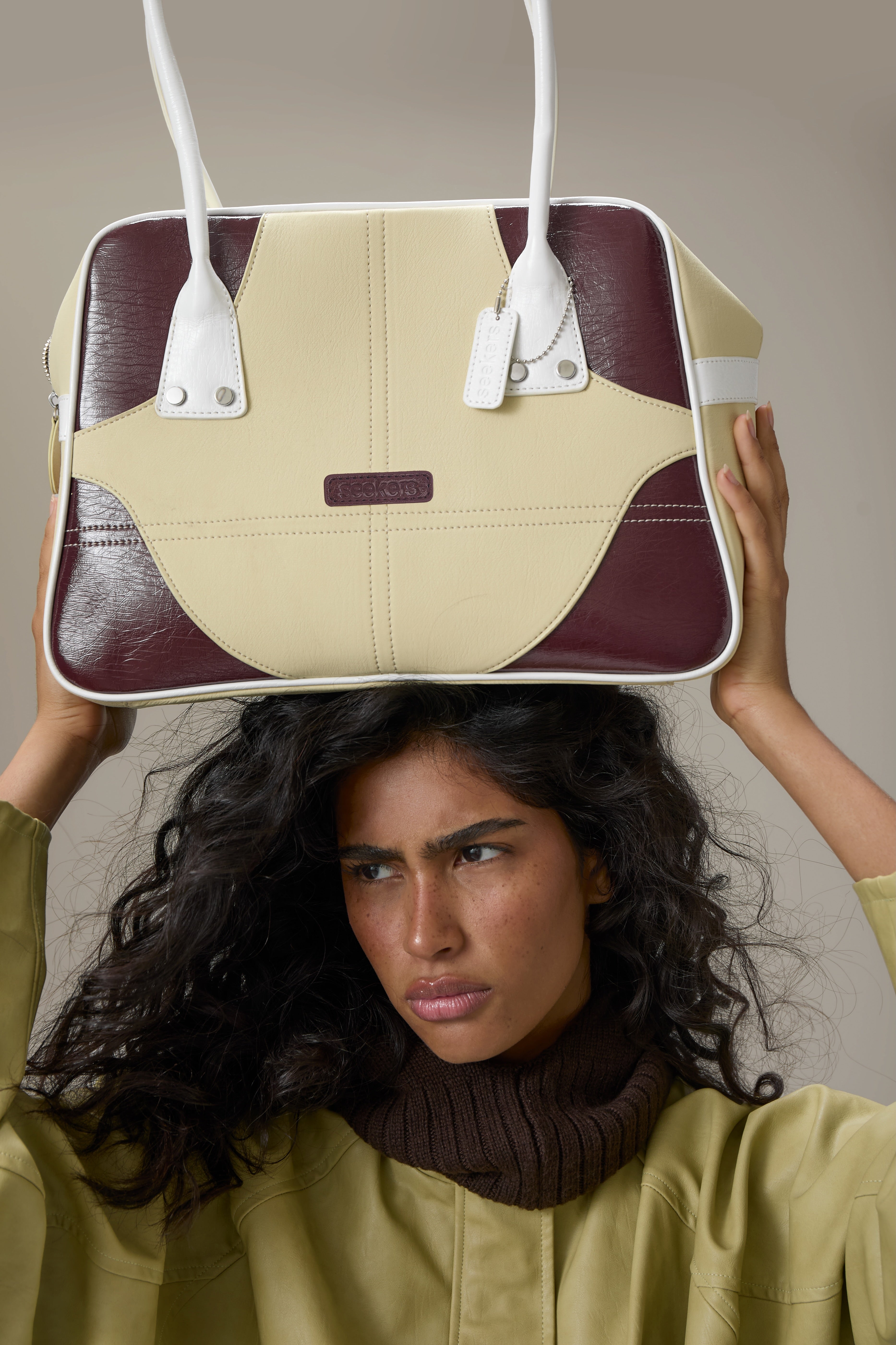 Kitty Shoulder Bowling Bag in Multi Apple