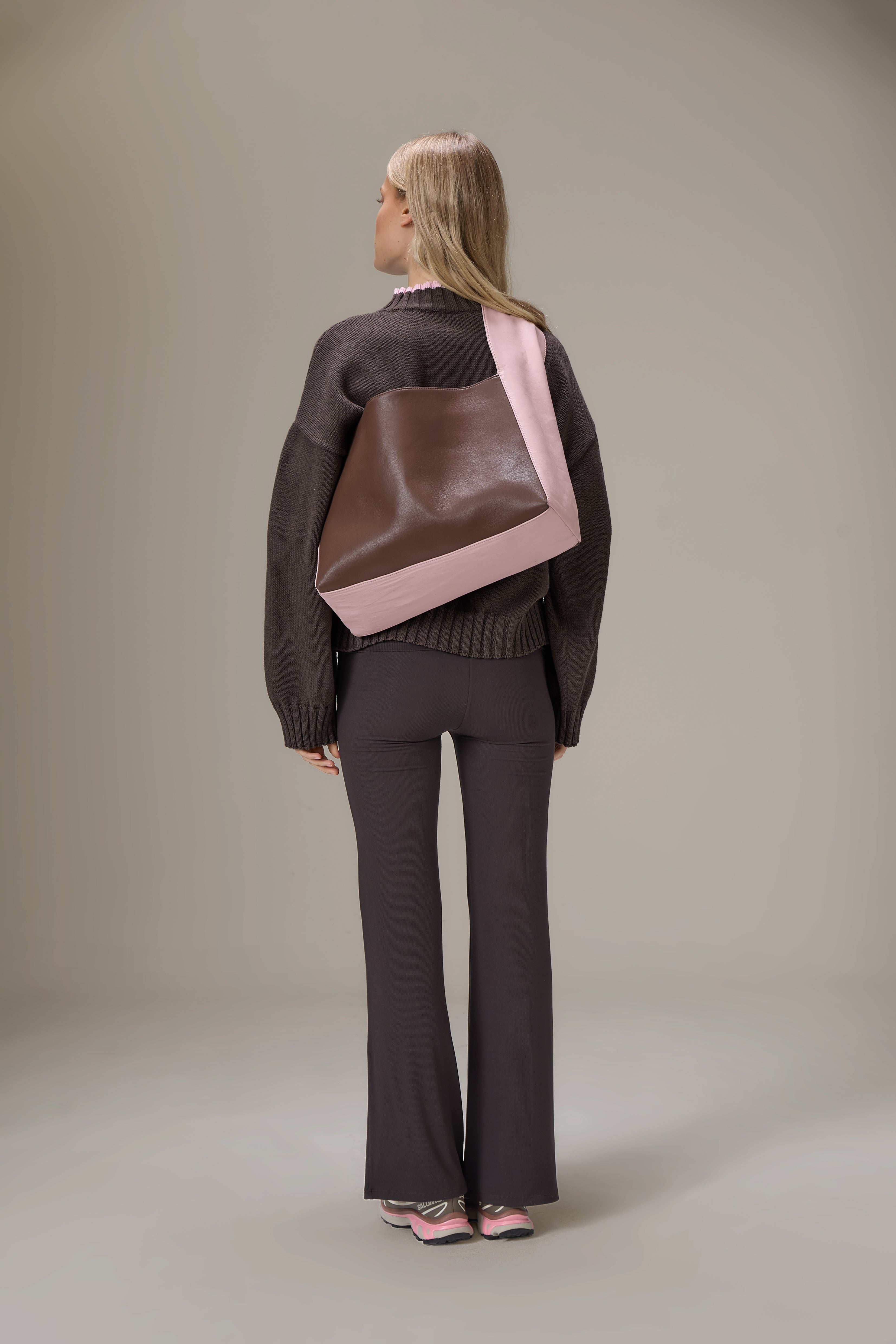 Brandy Slouchy Shoulder Bag in Contrast Pink