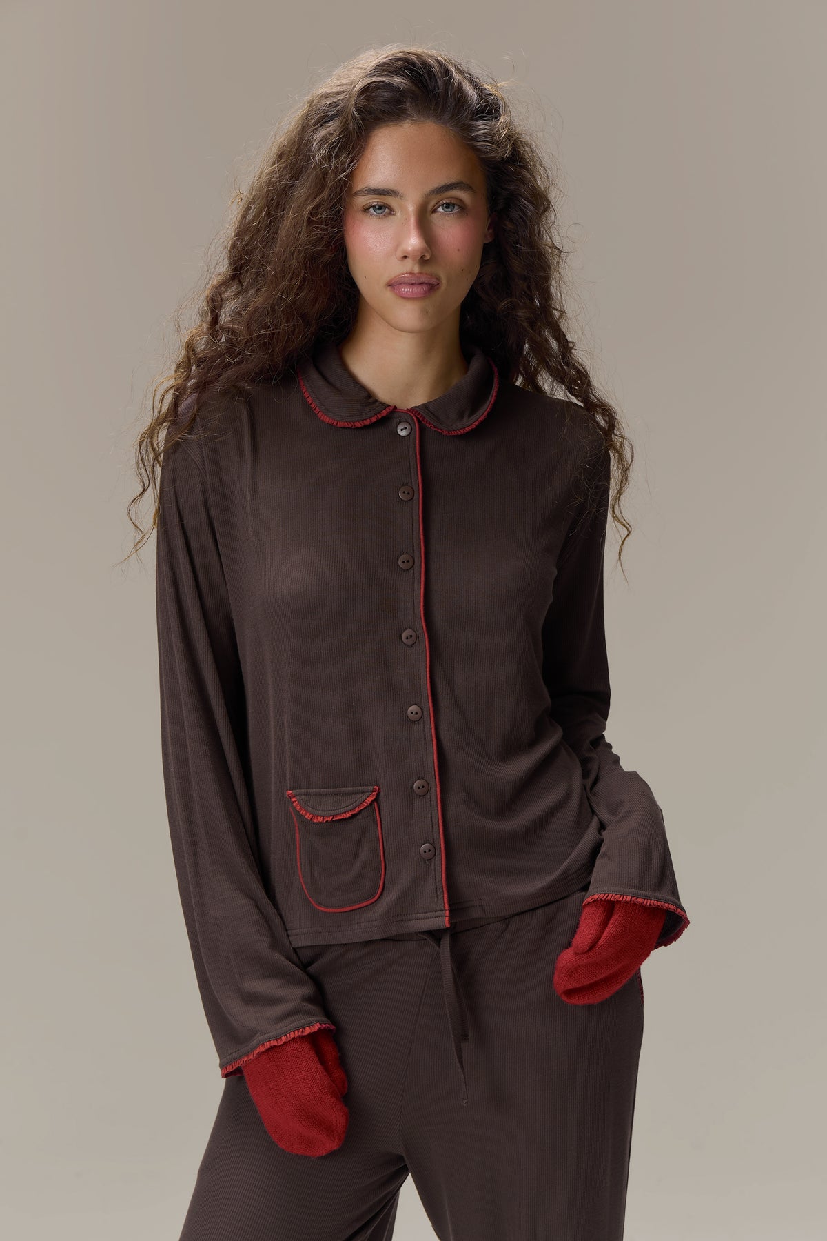 Model Lucia is 5'9" and wears a size S. 