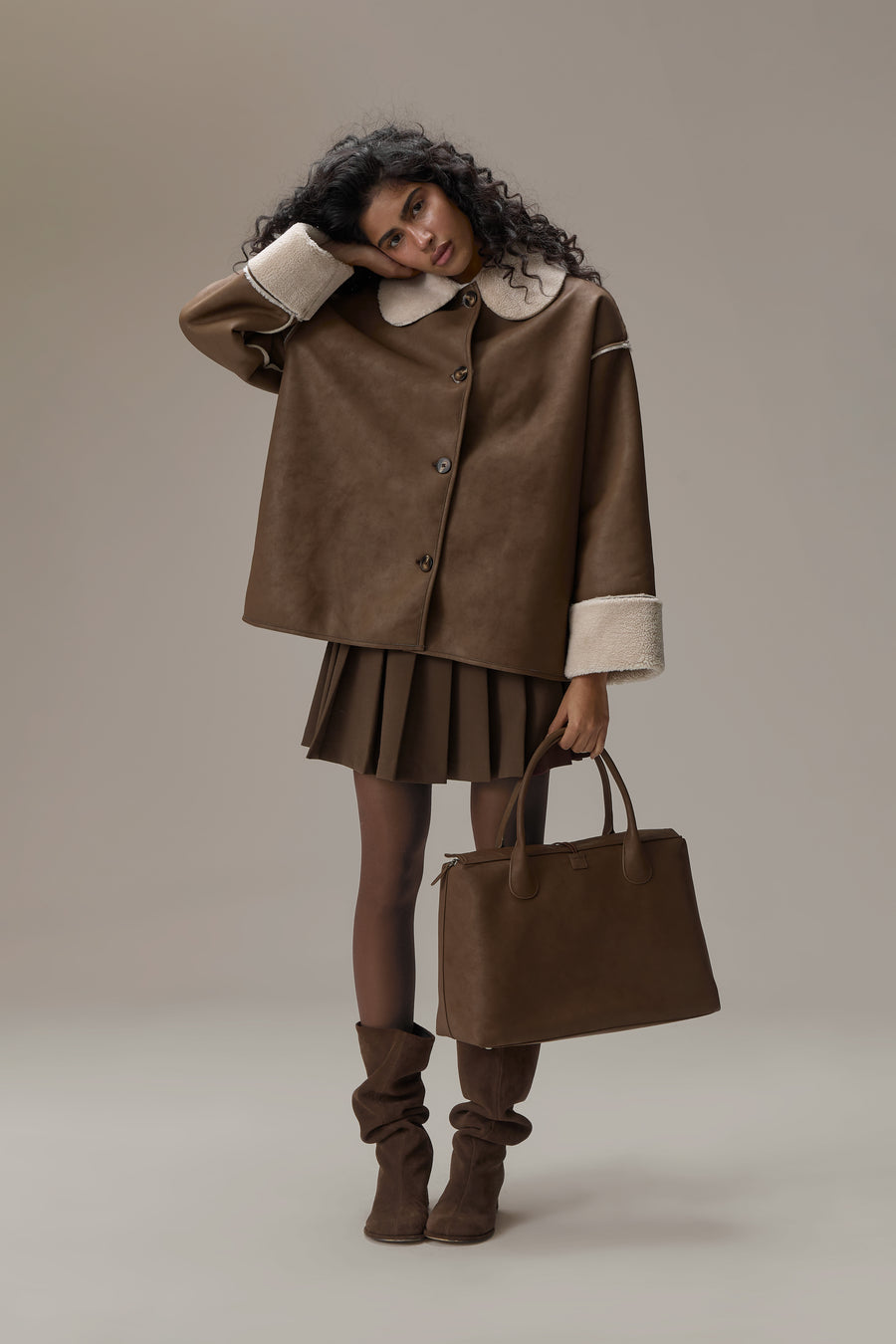 Tully Button Carryall Bag in Brown Bear