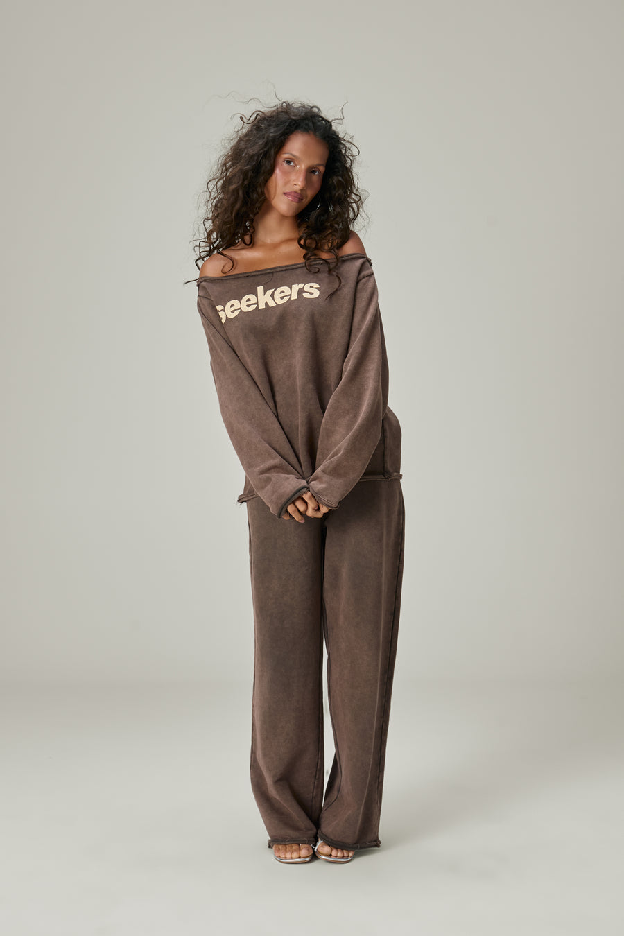 Seekers Slouch Top in Brown