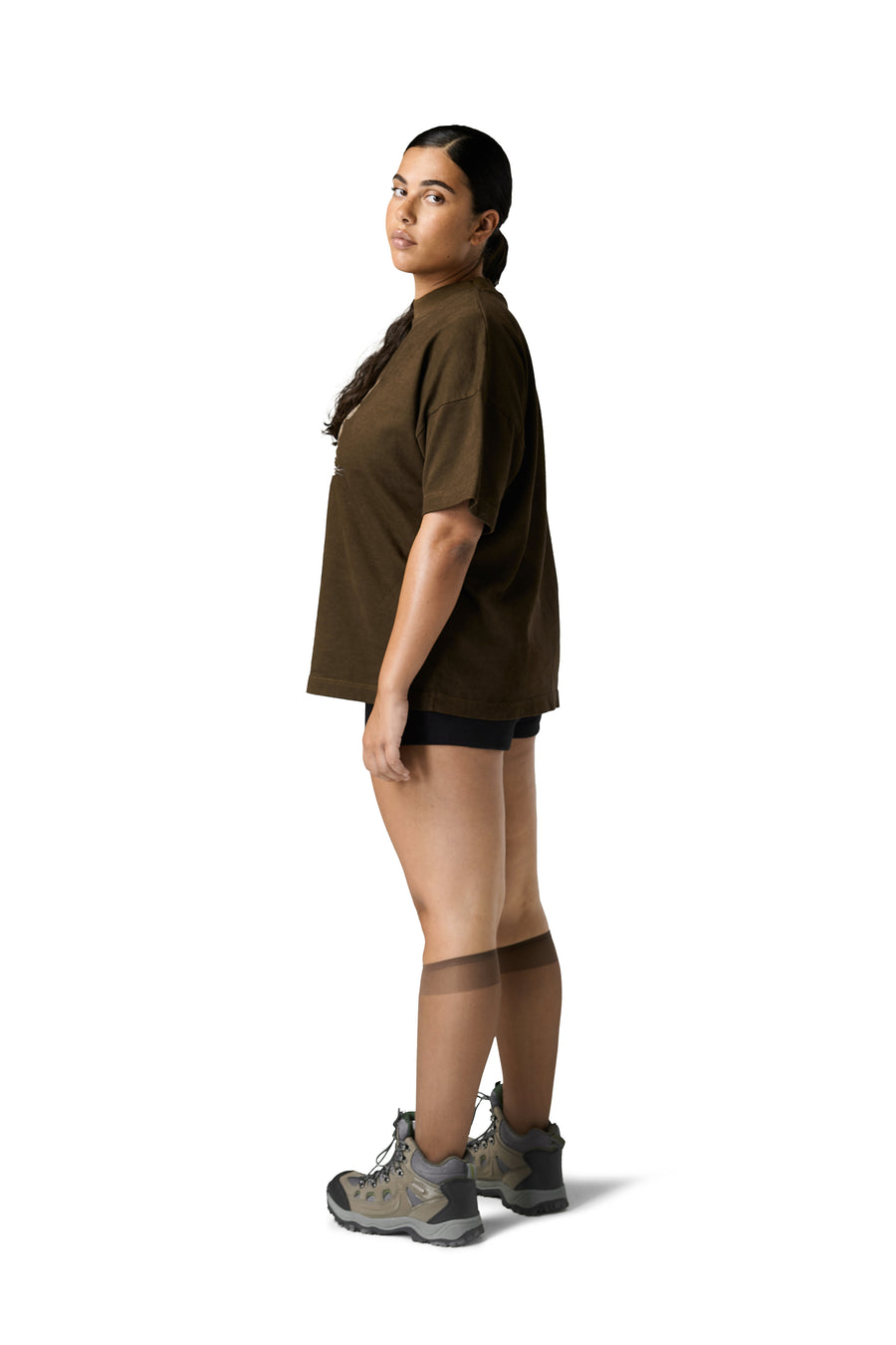 Model Shay is 5'8.5" and wears size XL.