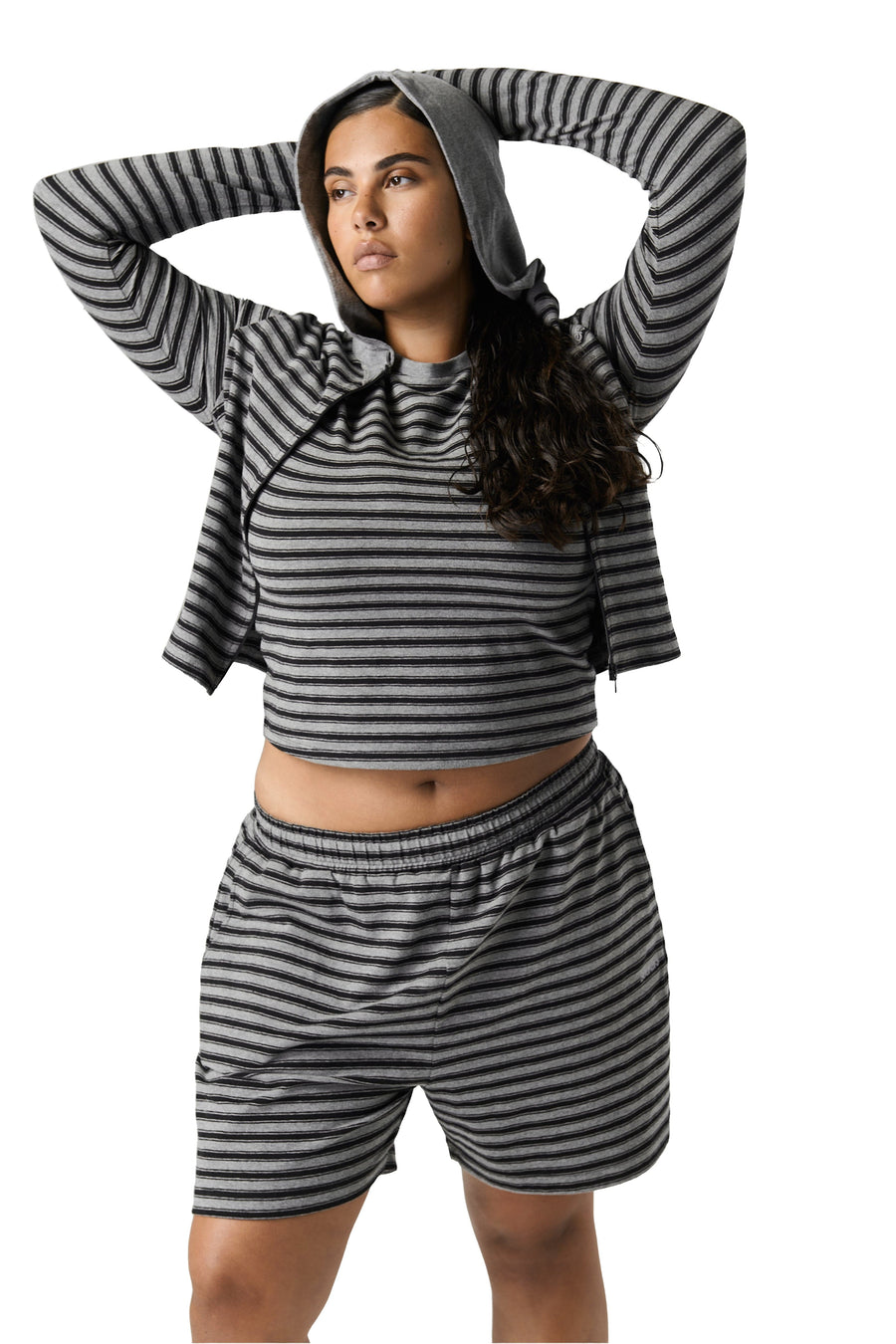 Model Shay is 5'8.5" and wears size XL.