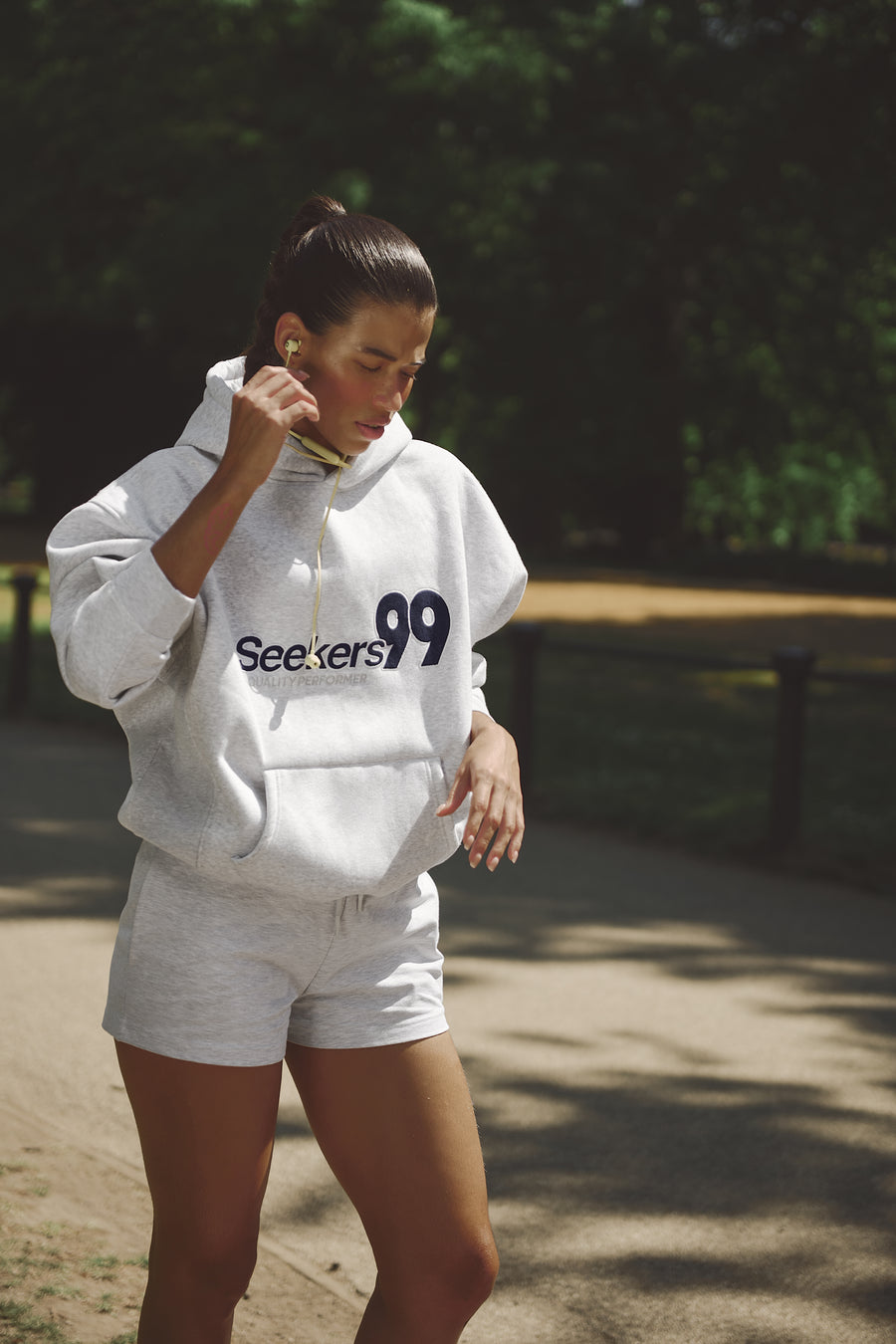 Seekers 99 Hoodie in Passive