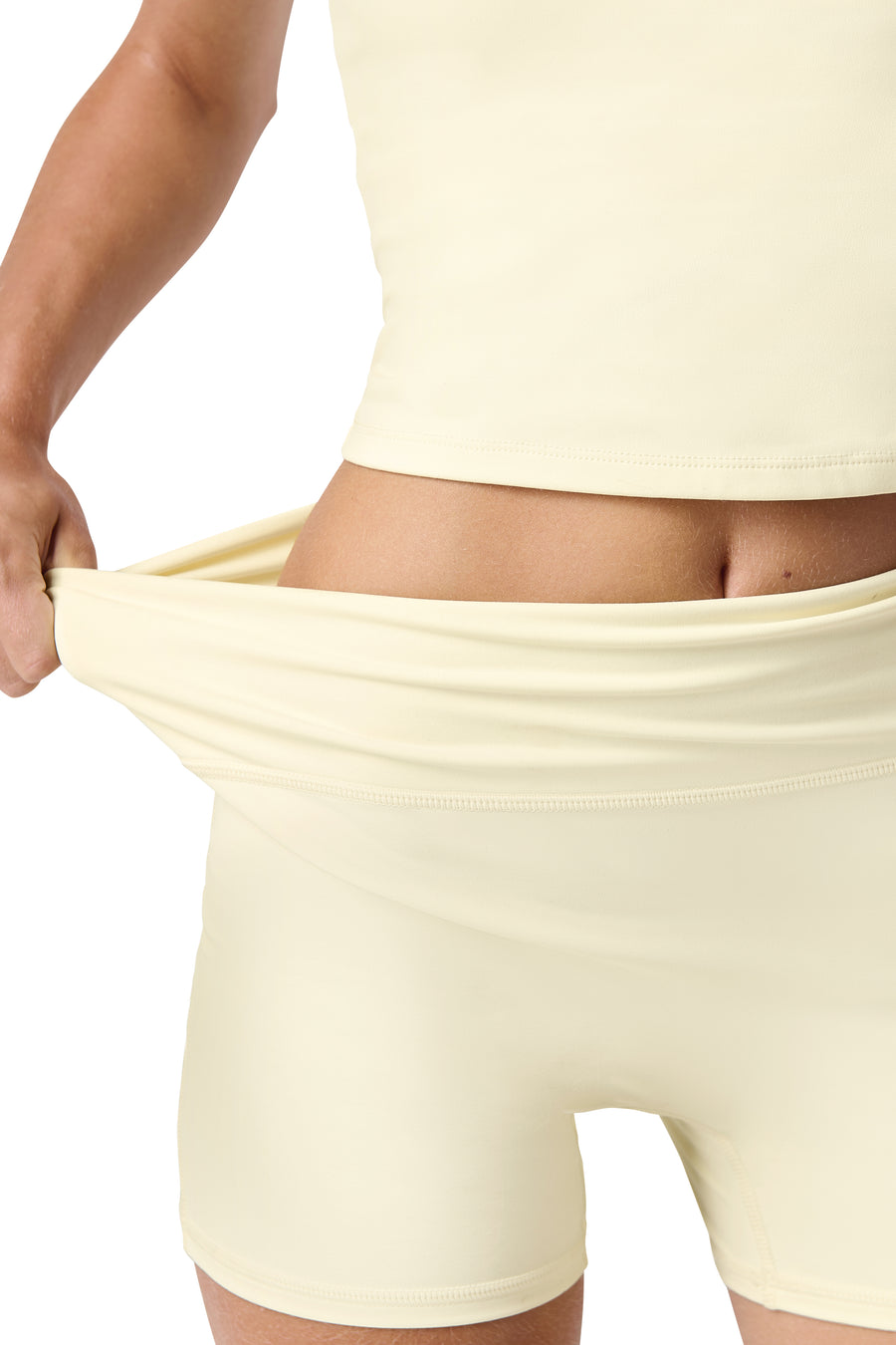 Soft Active Short in Butter Yellow