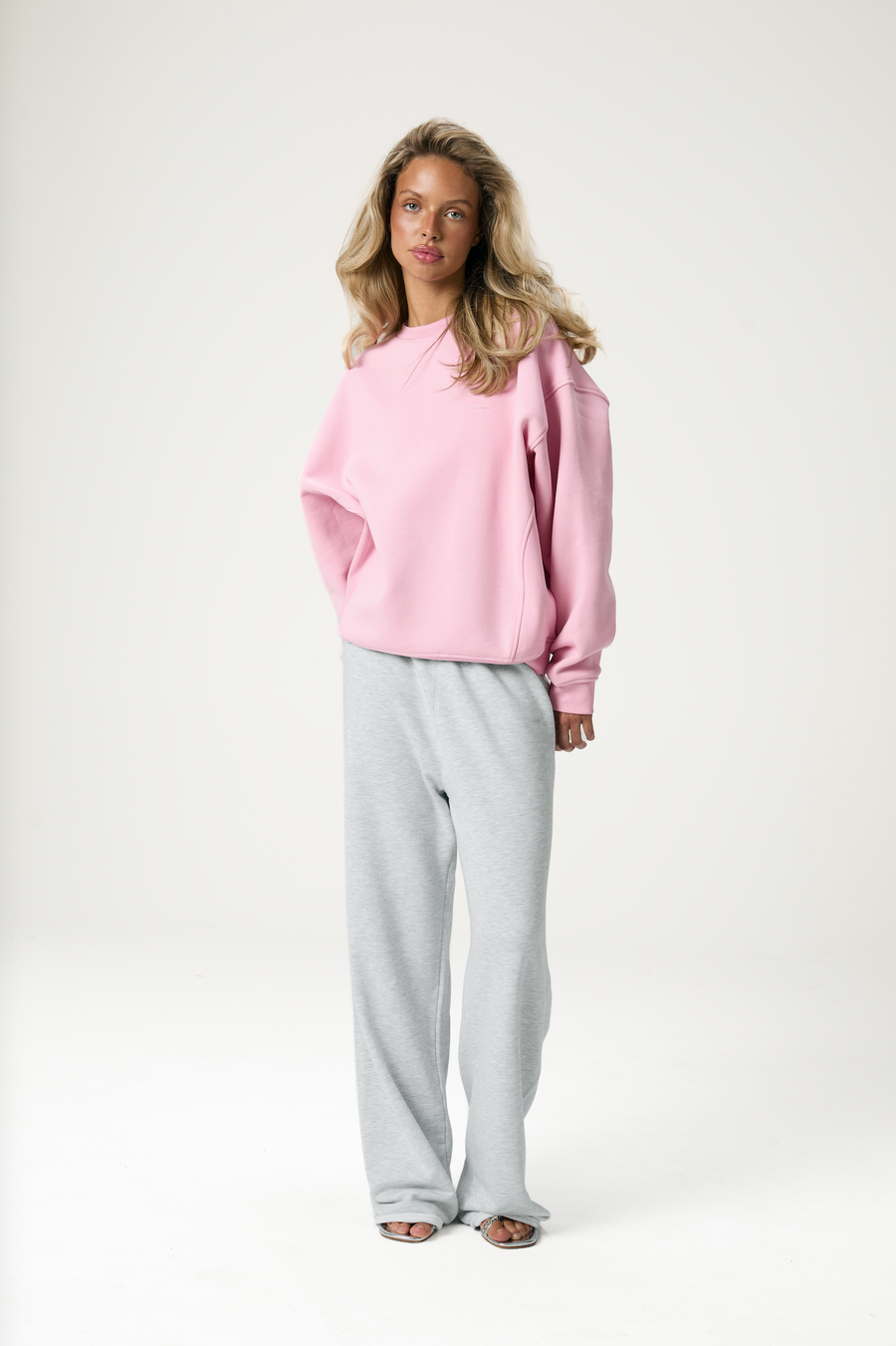 Seekers Classic Sweatshirt in Pink