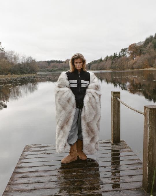 Muffle Knit Zip Up Cardigan in Road