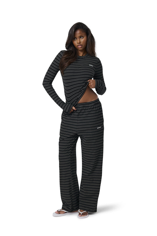 Wilbur Soft Longsleeve Top in Black